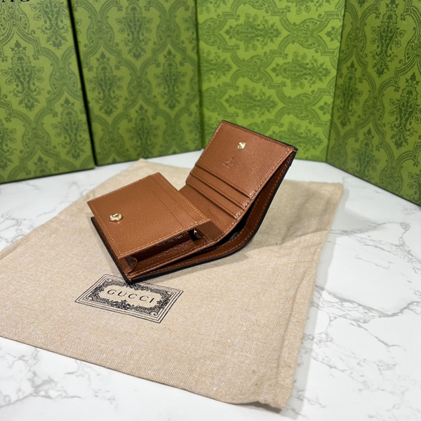 グッチ財布コピー内部構造